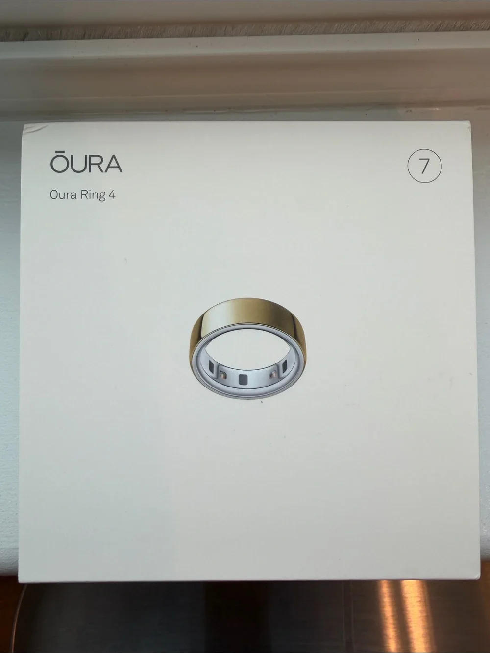 Oura Ring 4 Gold and White/Silver Finish - Size 7